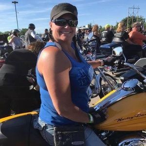 Meet your Posher, Julia